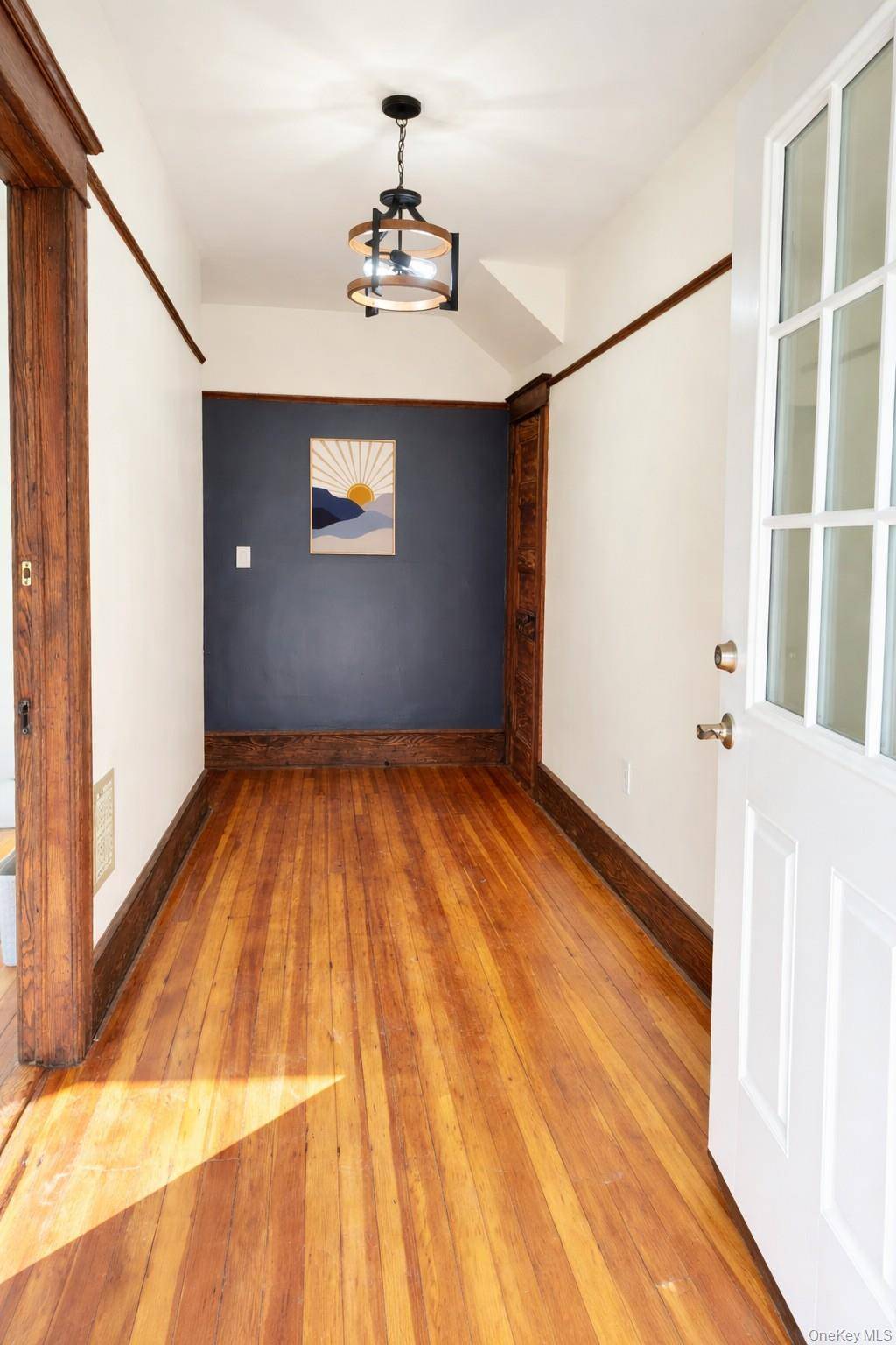 Casa com 4 Quartos à Venda em Poughkeepsie - Nova Iorque - EUA - 2