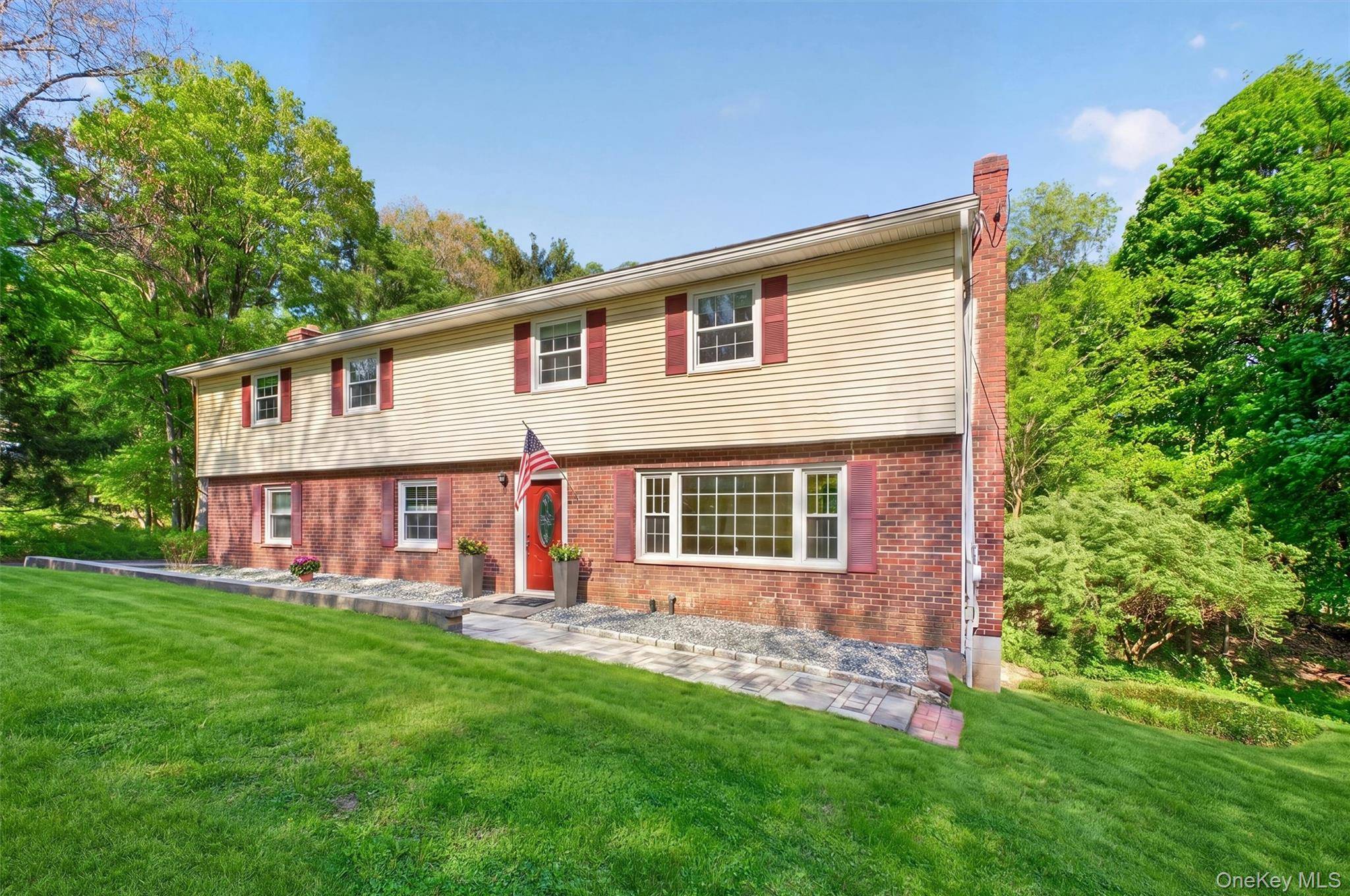 4 Bedroom Home for Sale in Poughkeepsie - New York - USA - 2
