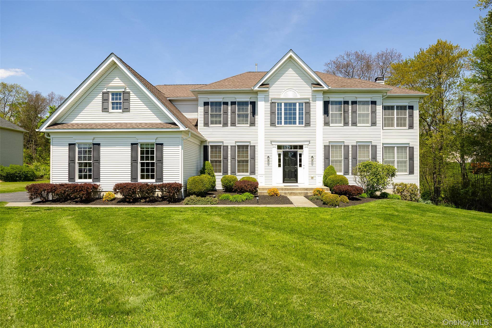 Casa de 4 Dormitorios en Venta en Poughkeepsie - Nueva York - EE. UU. - 1
