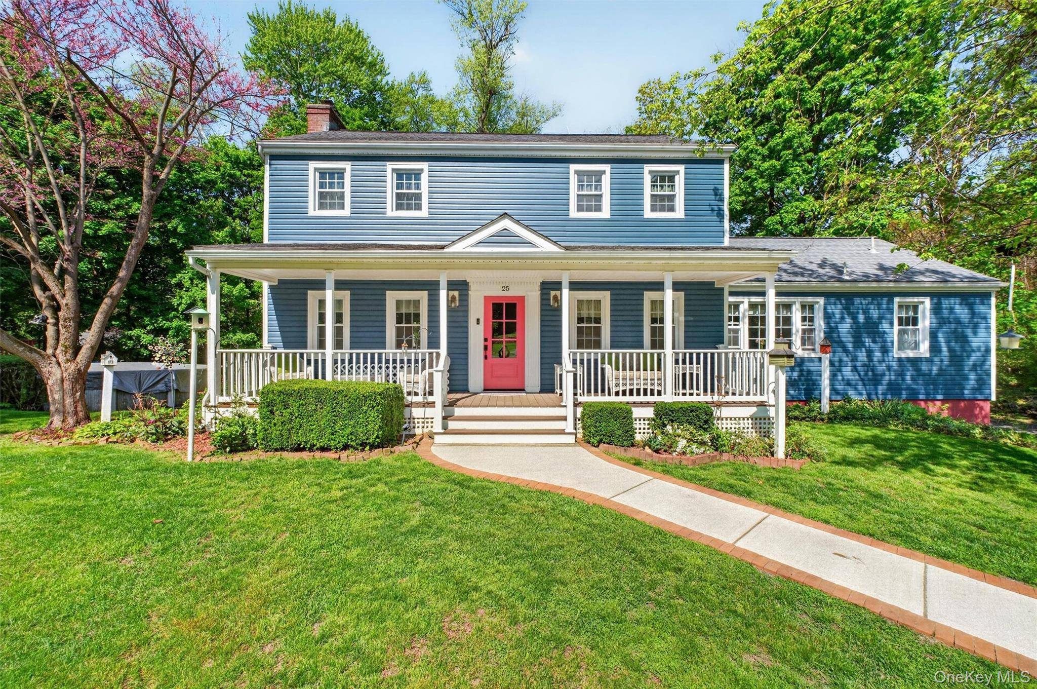Casa com 4 Quartos à Venda em Poughkeepsie - Nova Iorque - EUA - 1
