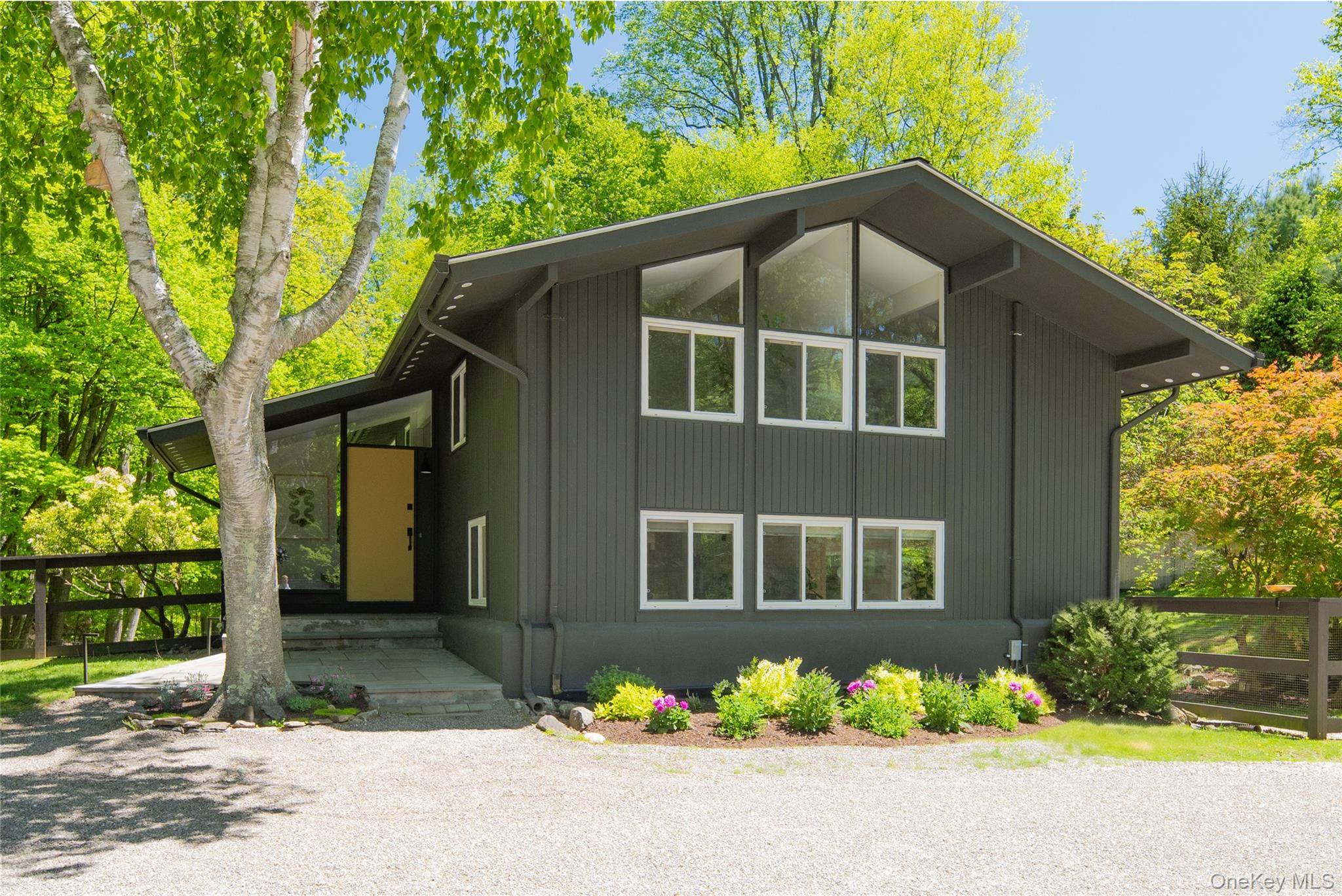4 Bedroom Home for Sale in Pound Ridge - New York - USA - 1