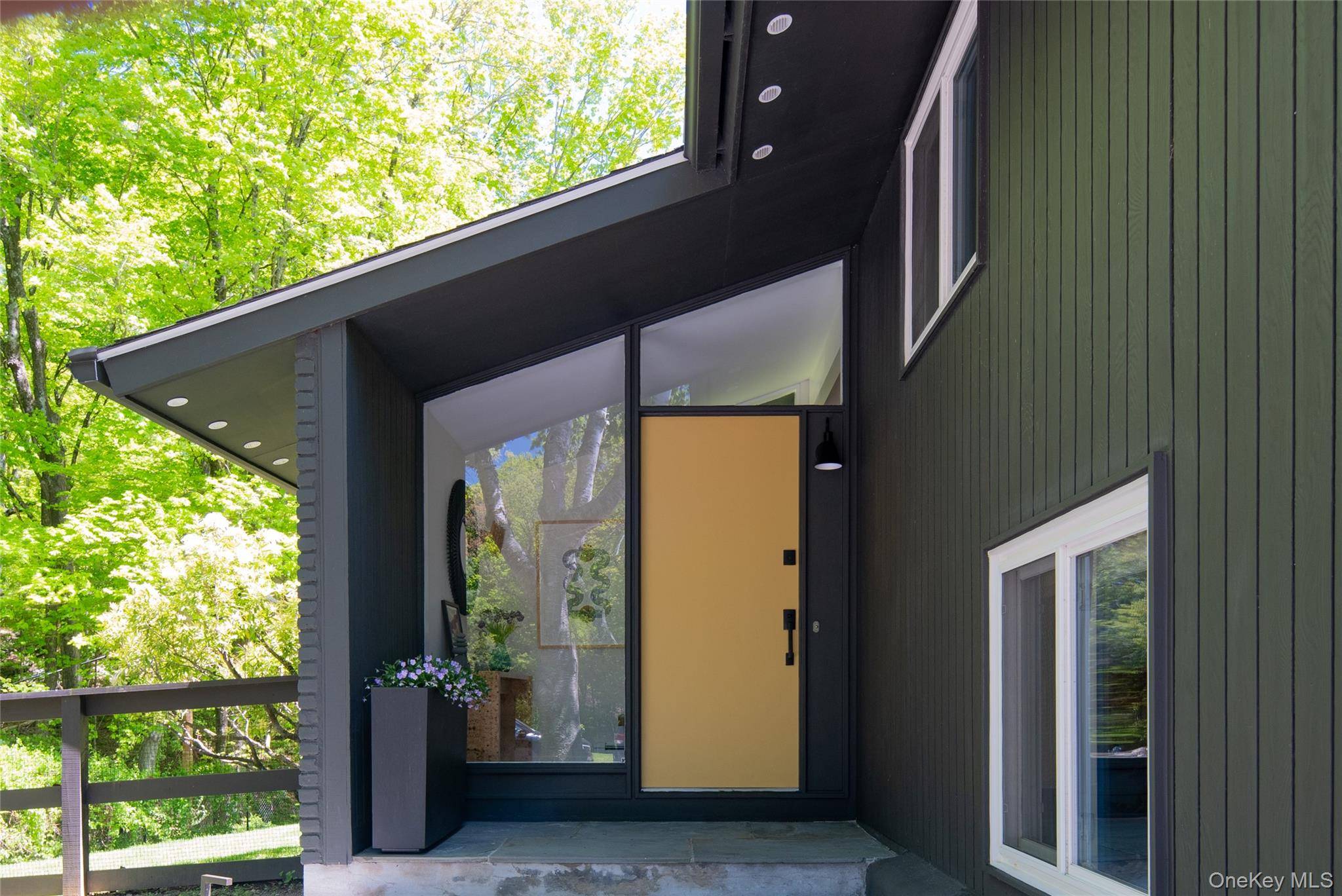 4 Bedroom Home for Sale in Pound Ridge - New York - USA - 2