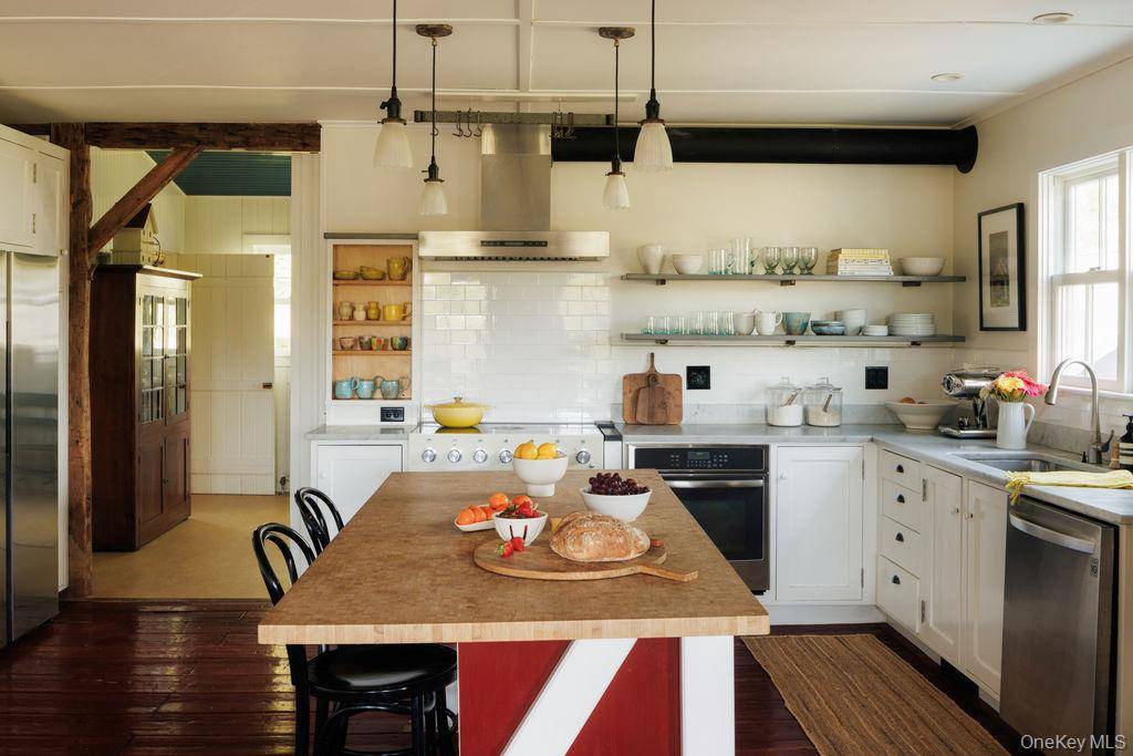 4 Bedroom Home for Sale in Red Hook - New York - USA - 6