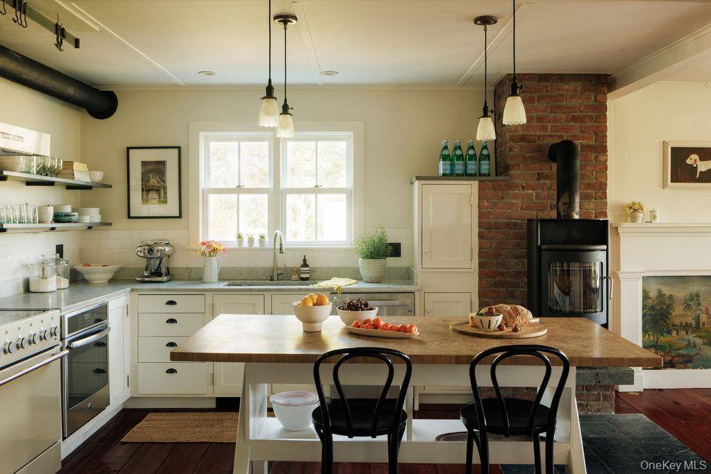 4 Bedroom Home for Sale in Red Hook - New York - USA - 7