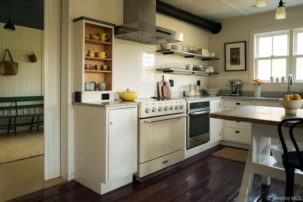 4 Bedroom Home for Sale in Red Hook - New York - USA - 8
