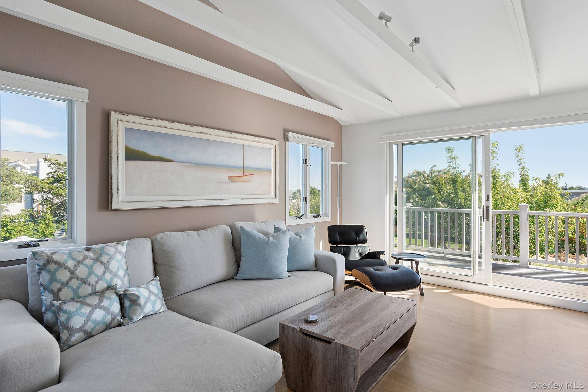 Casa de 4 Dormitorios en Venta en Remsenburg - Nueva York - EE. UU. - 8