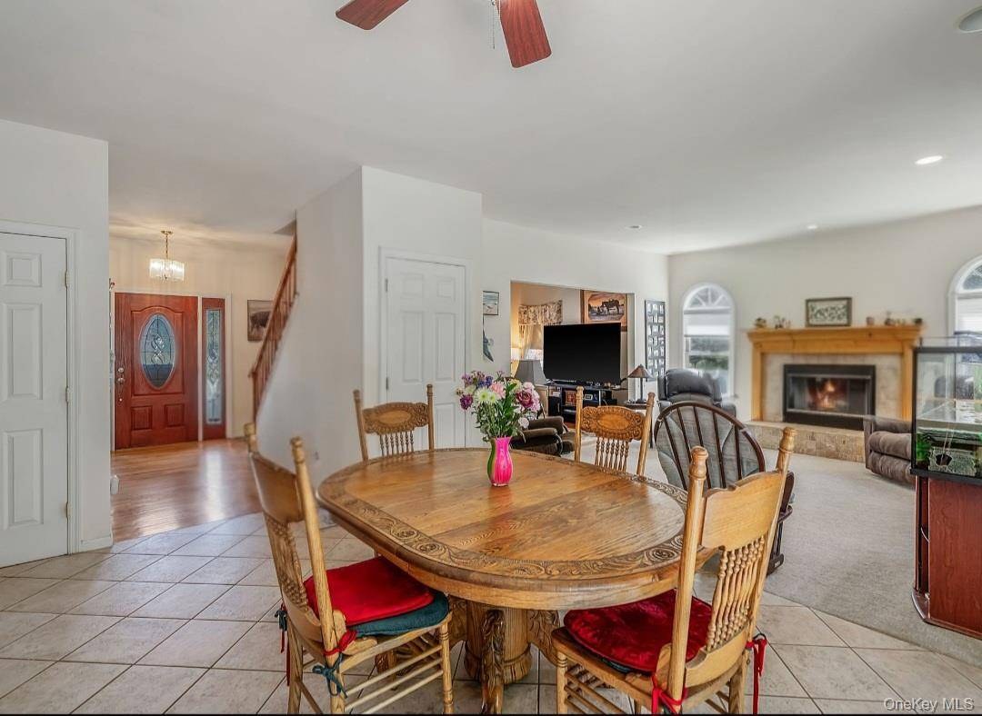 Casa com 4 Quartos à Venda em Riverhead - Nova Iorque - EUA - 6