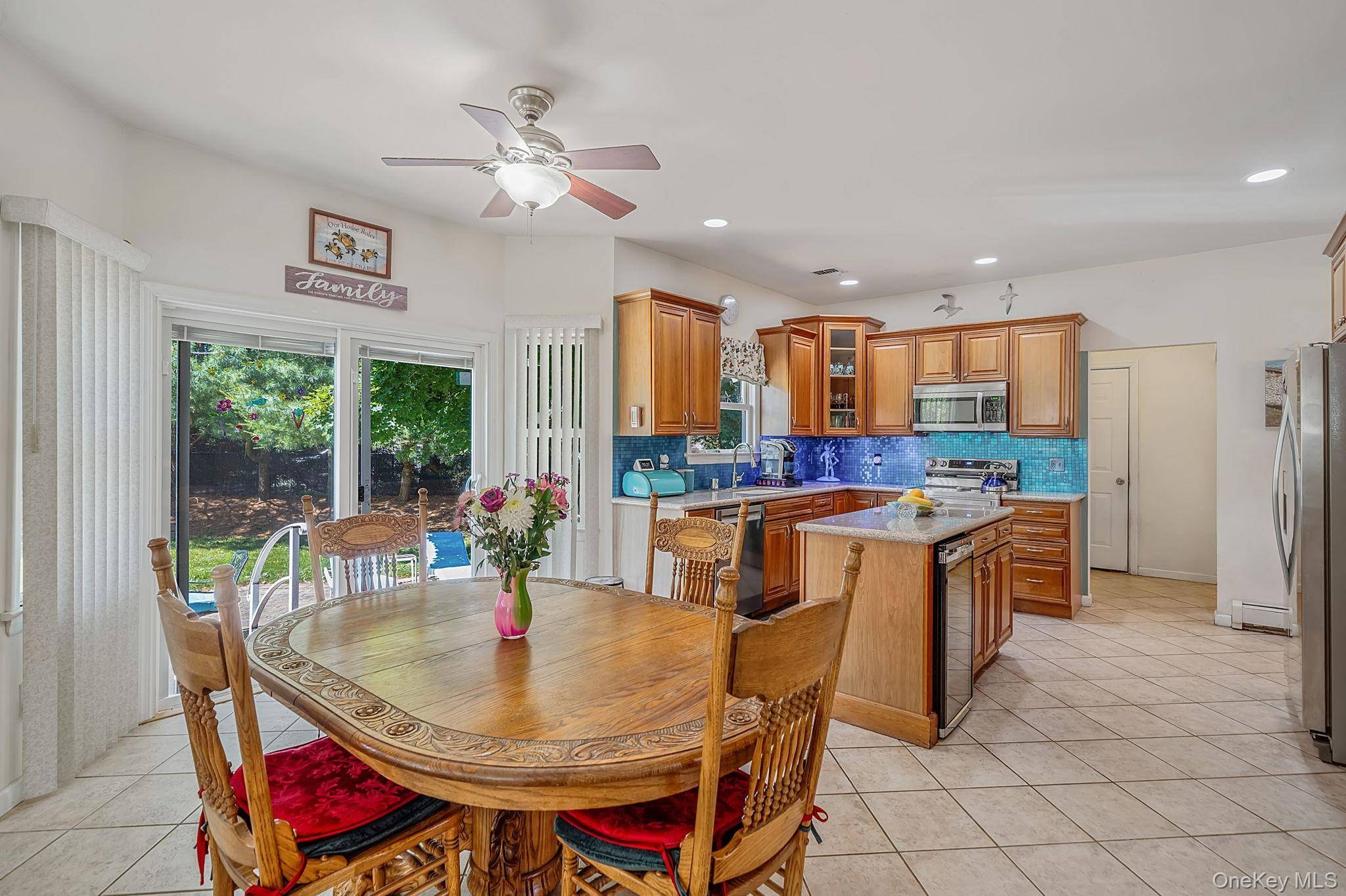 Casa com 4 Quartos à Venda em Riverhead - Nova Iorque - EUA - 7