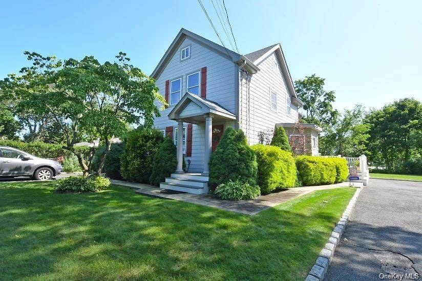Casa com 4 Quartos à Venda em Riverhead - Nova Iorque - EUA - 1