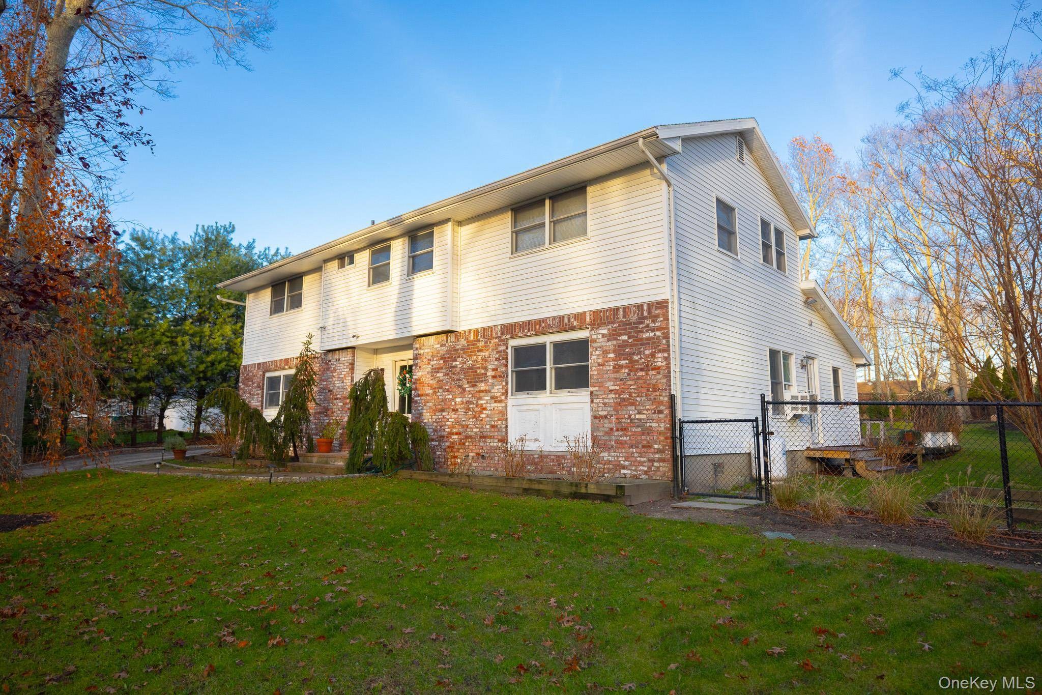 Casa com 4 Quartos à Venda em Riverhead - Nova Iorque - EUA - 1