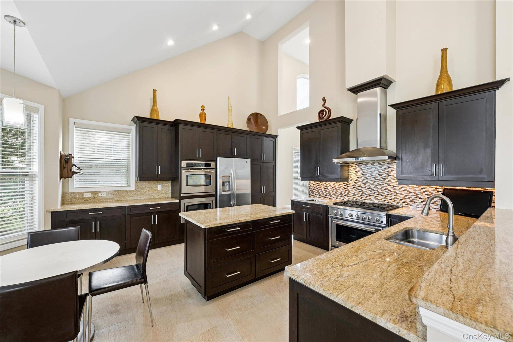 Casa com 4 Quartos à Venda em Riverhead - Nova Iorque - EUA - 7