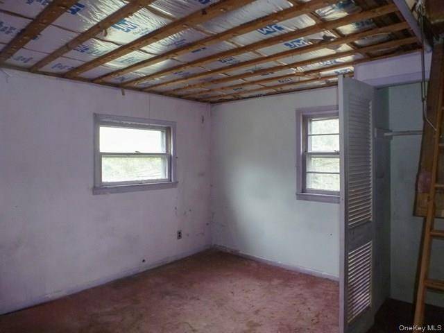 4 Bedroom Home for Sale in Rock Hill - New York - USA - 7