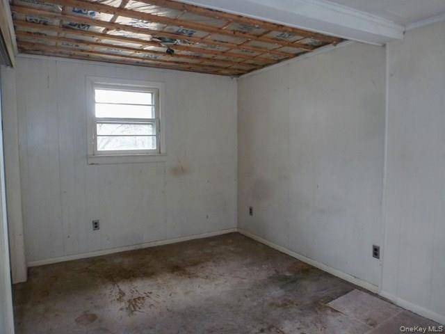 4 Bedroom Home for Sale in Rock Hill - New York - USA - 8