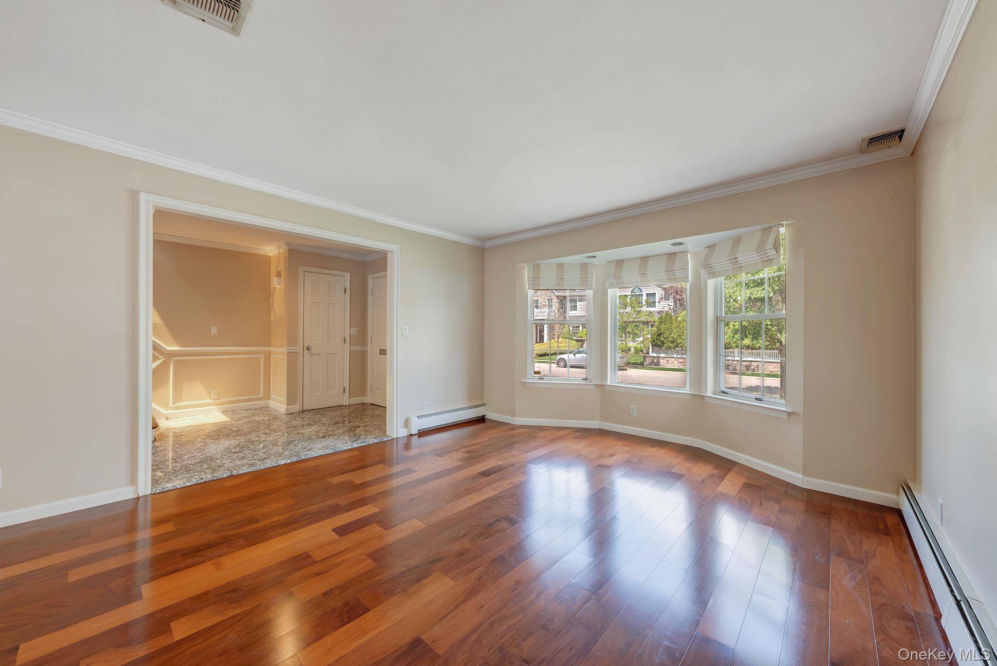 Casa de 4 Dormitorios en Venta en Rockville Centre - Nueva York - EE. UU. - 5