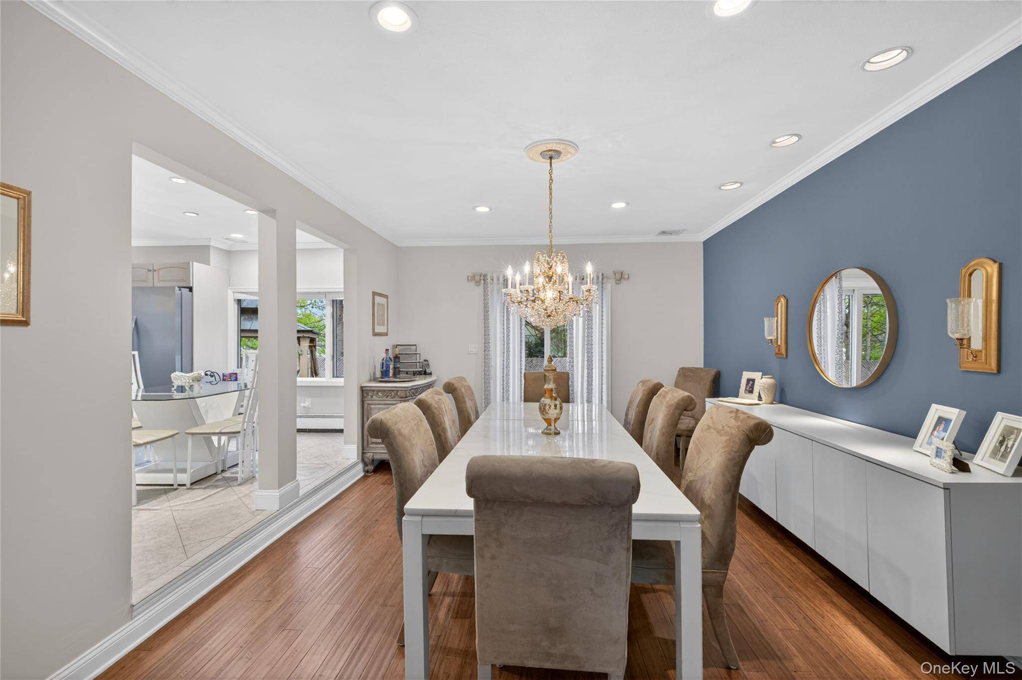 4 Bedroom Home for Sale in Ronkonkoma - New York - USA - 6