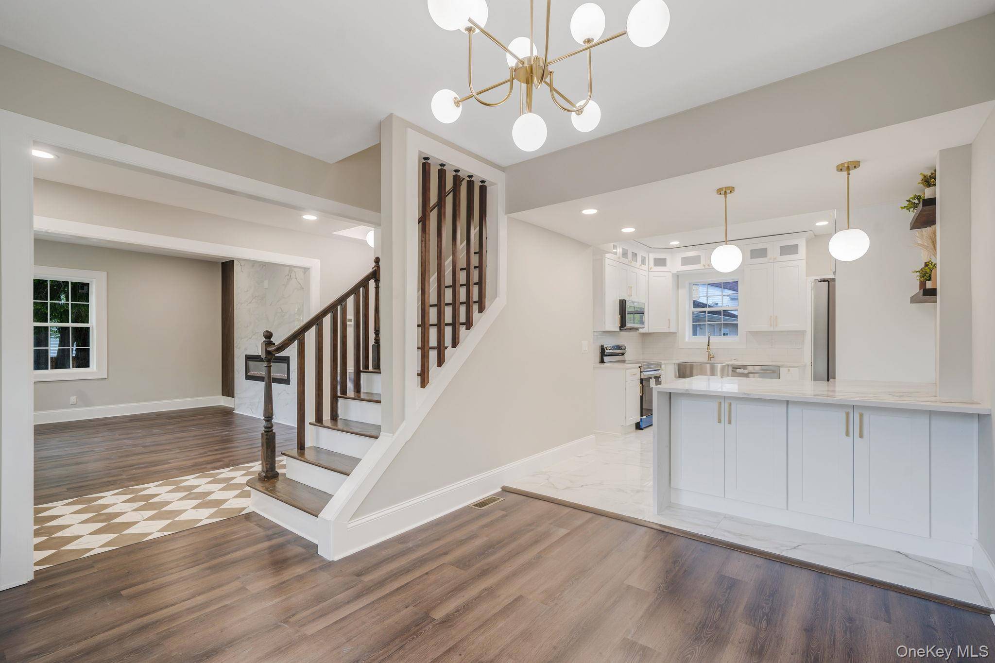 Casa com 4 Quartos à Venda em Ronkonkoma - Nova Iorque - EUA - 8