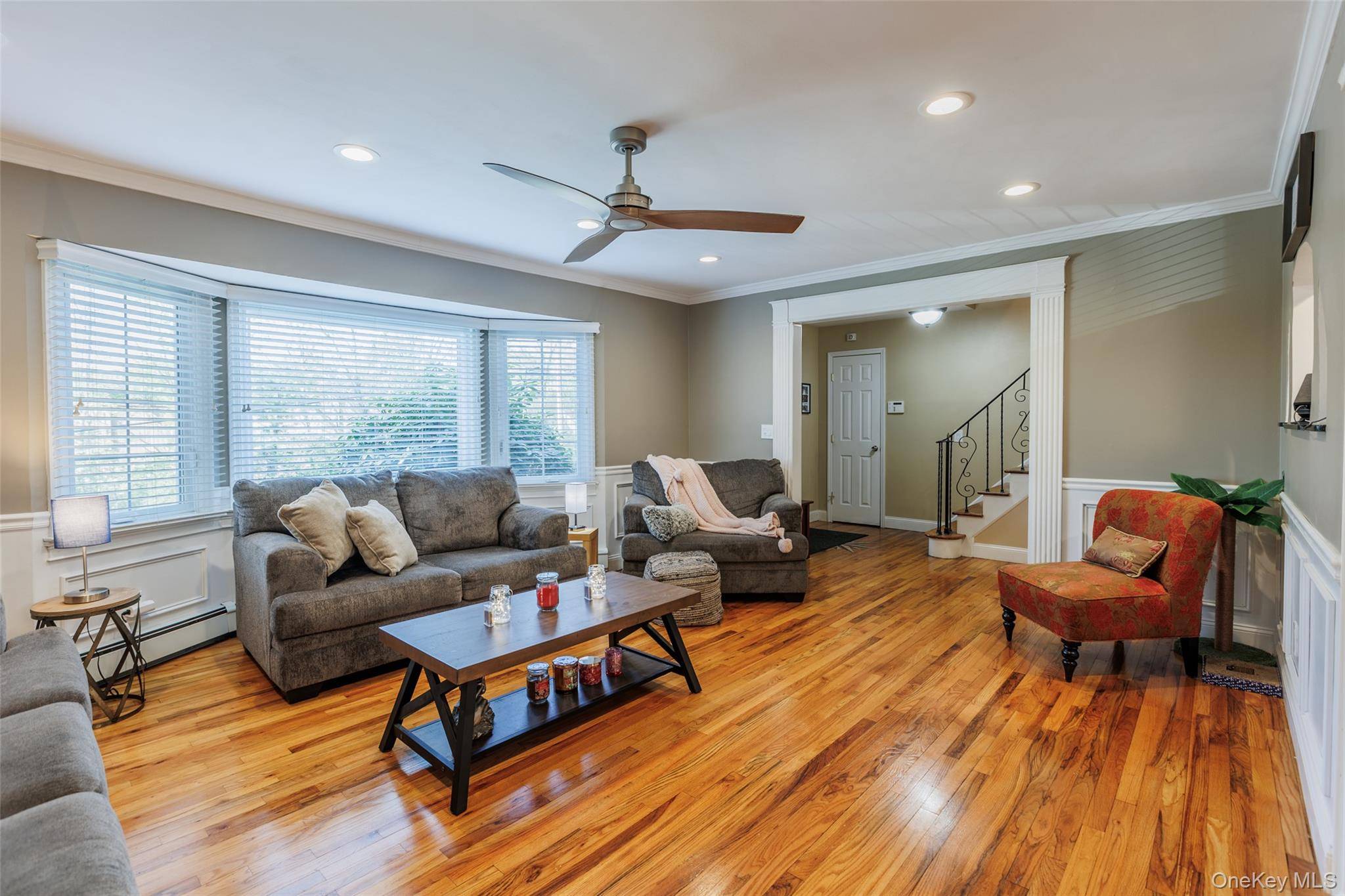 4 Bedroom Home for Sale in Ronkonkoma - New York - USA - 5