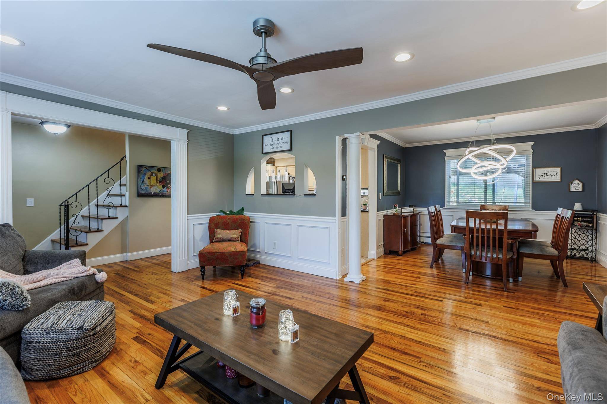 4 Bedroom Home for Sale in Ronkonkoma - New York - USA - 7