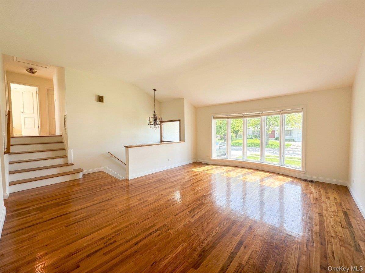 Casa com 4 Quartos à Venda em Roslyn - Nova Iorque - EUA - 2