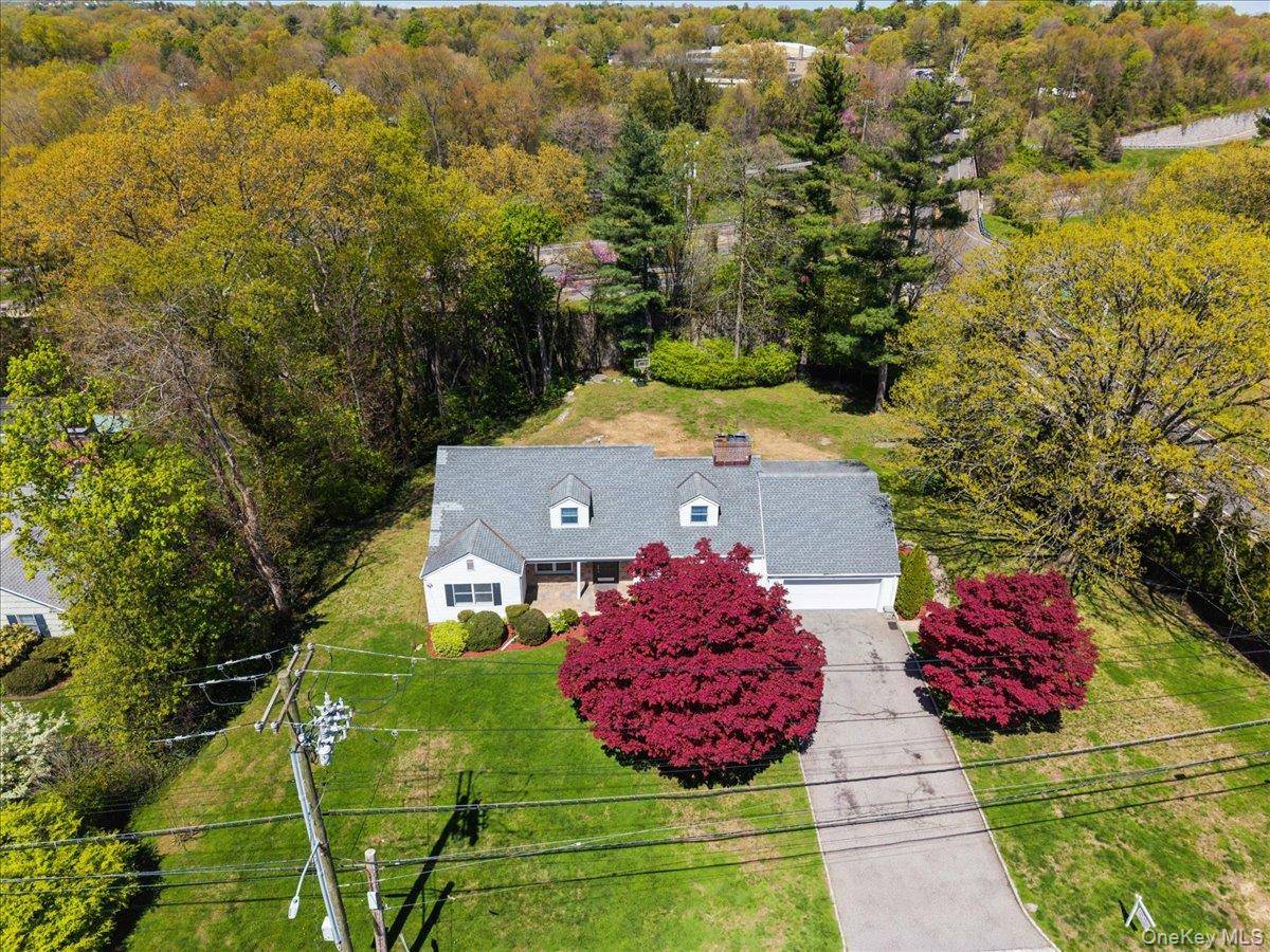 Casa com 4 Quartos à Venda em Rye Brook - Nova Iorque - EUA - 1