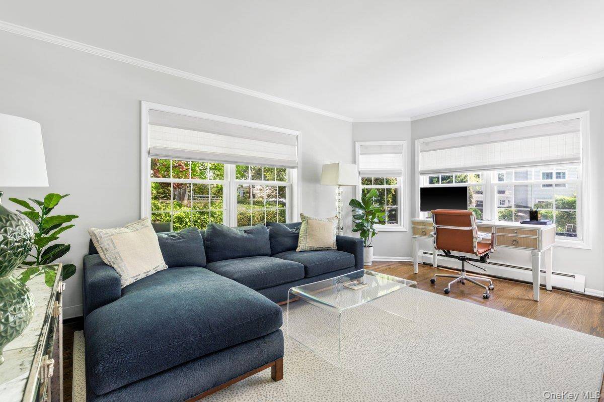 4 Bedroom Home for Sale in RYE - New York - USA - 6