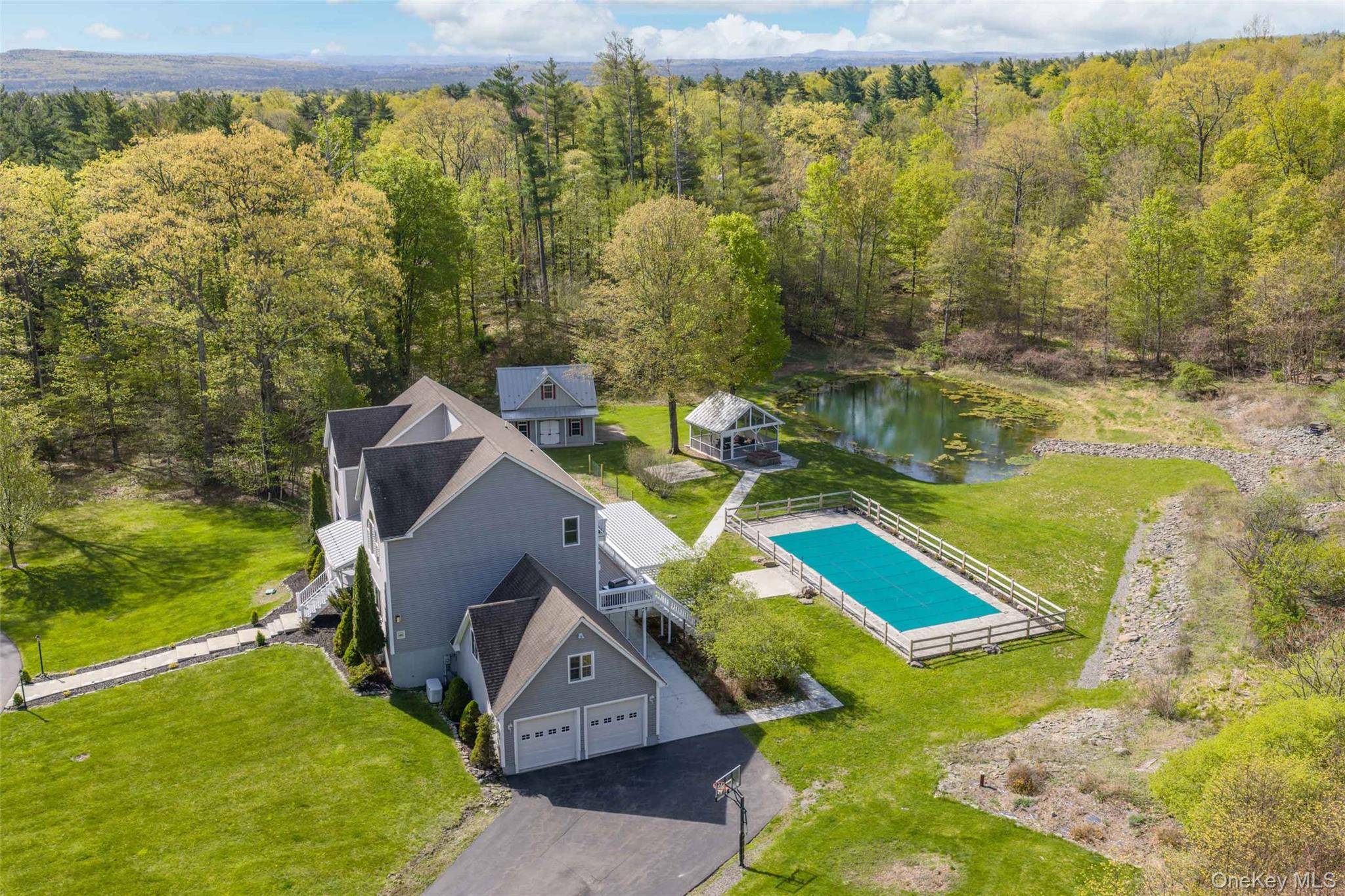 Casa com 4 Quartos à Venda em Saugerties - Nova Iorque - EUA - 2