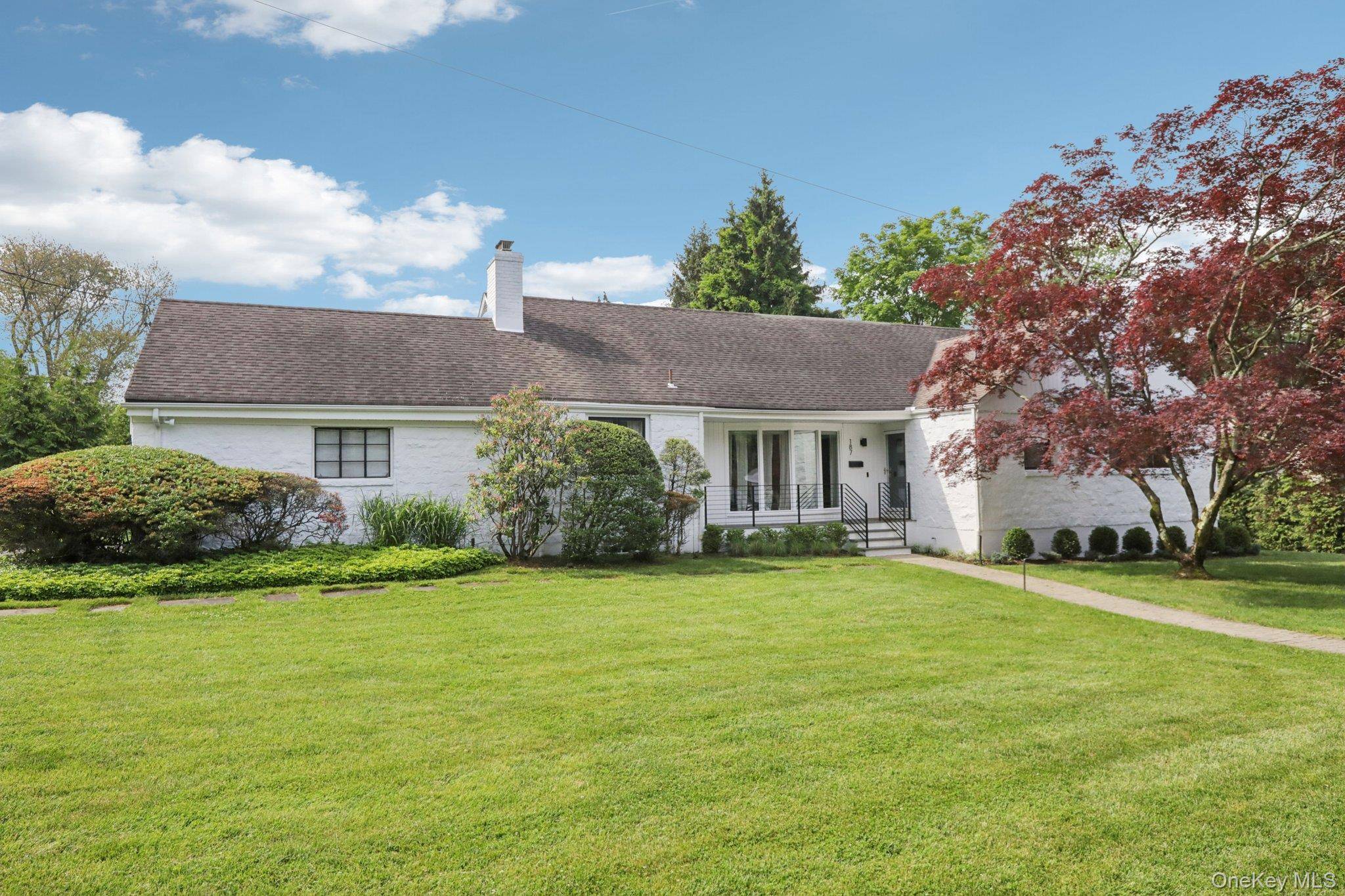 4 Bedroom Home for Sale in Scarsdale - New York - USA - 1