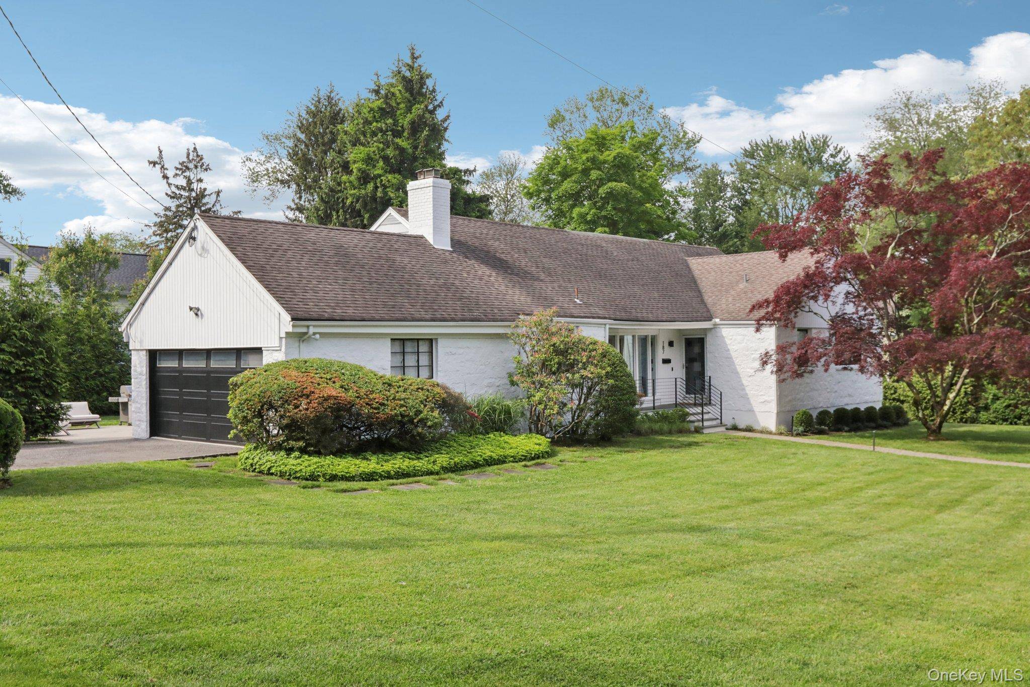 4 Bedroom Home for Sale in Scarsdale - New York - USA - 2