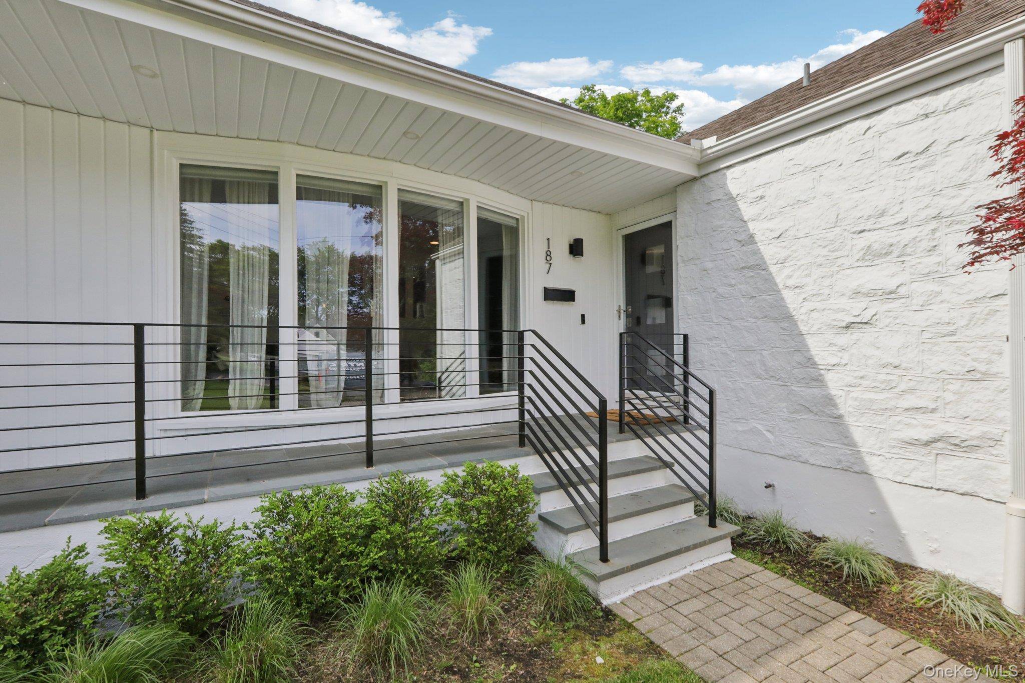 4 Bedroom Home for Sale in Scarsdale - New York - USA - 3
