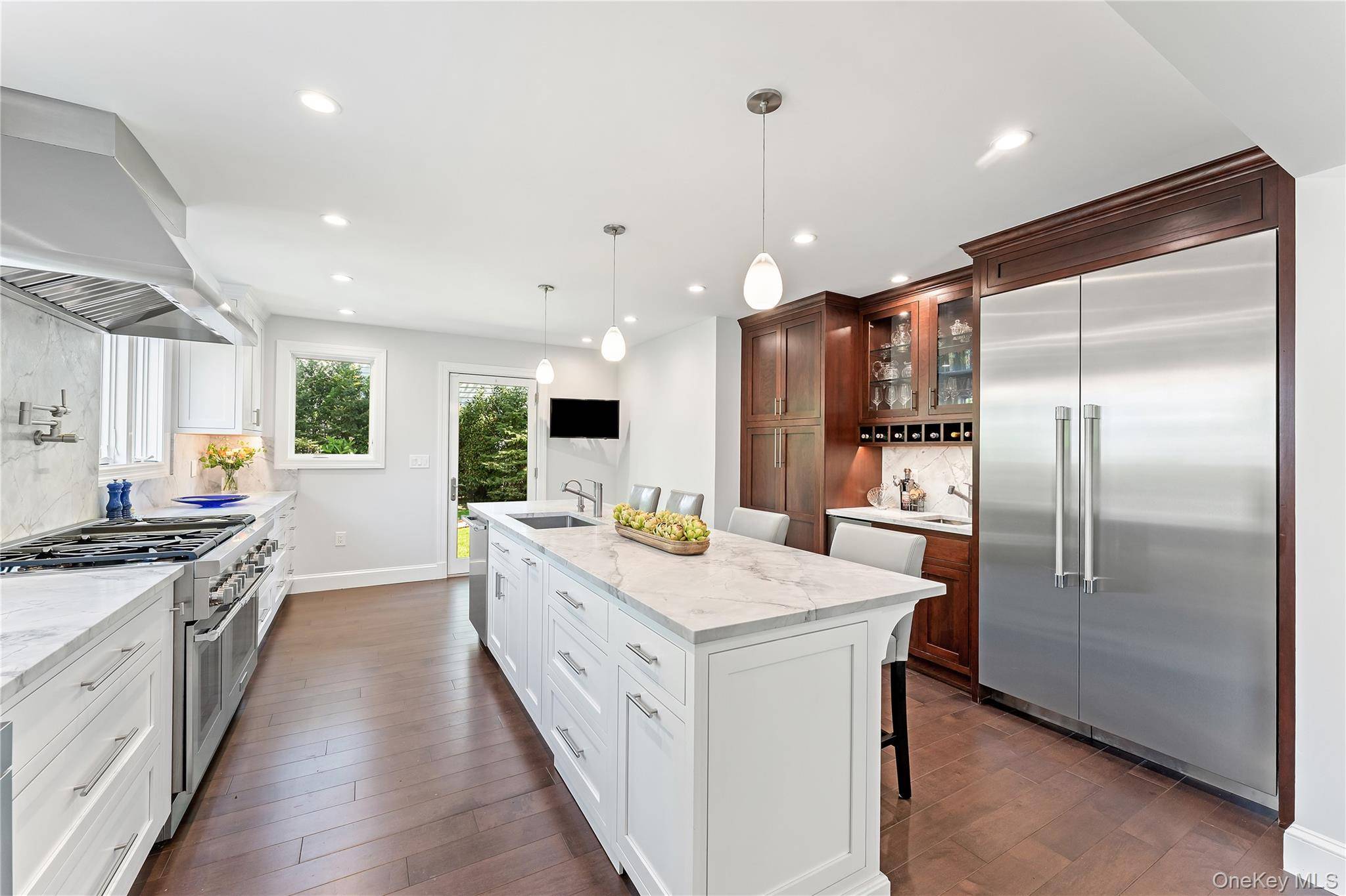 4 Bedroom Home for Sale in Scarsdale - New York - USA - 3