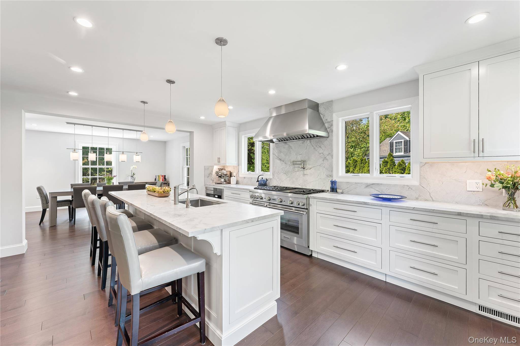 4 Bedroom Home for Sale in Scarsdale - New York - USA - 4
