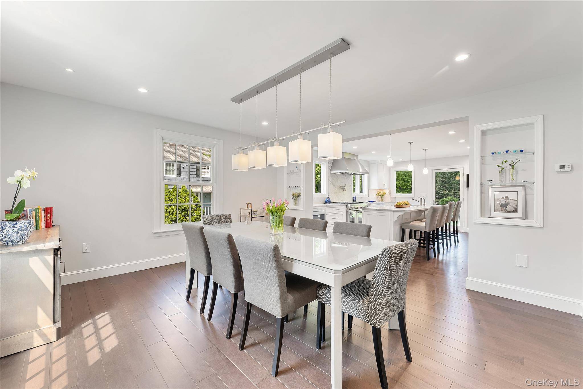 4 Bedroom Home for Sale in Scarsdale - New York - USA - 6
