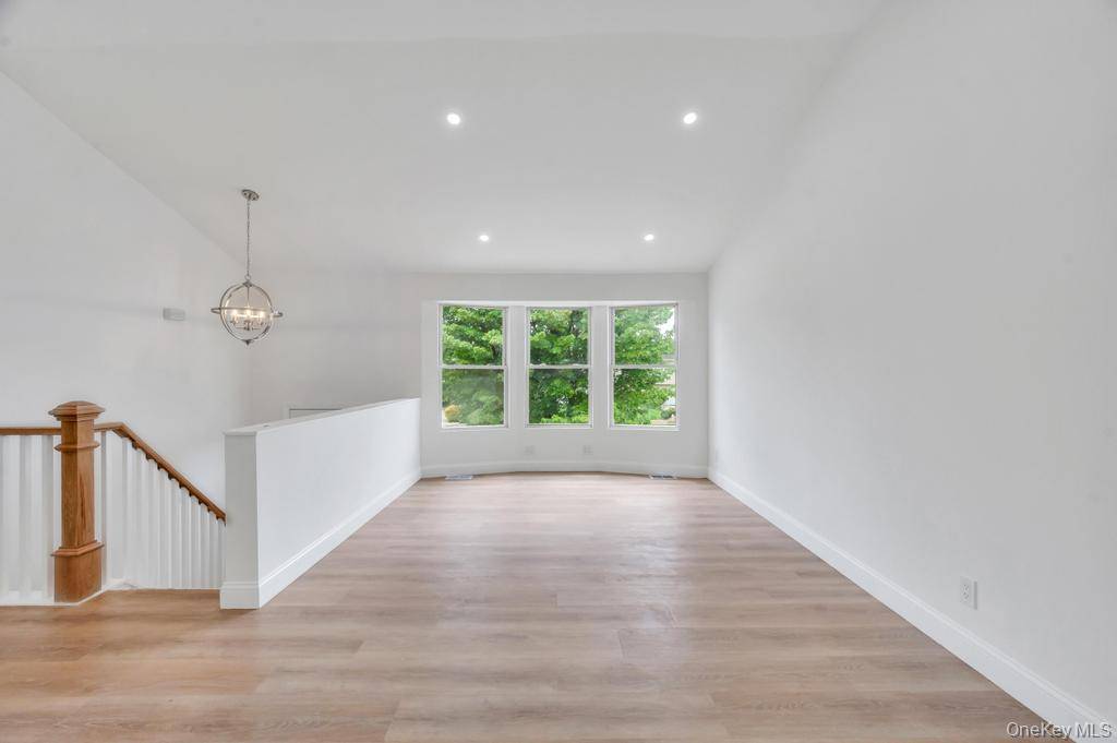 Casa com 4 Quartos à Venda em Selden - Nova Iorque - EUA - 5