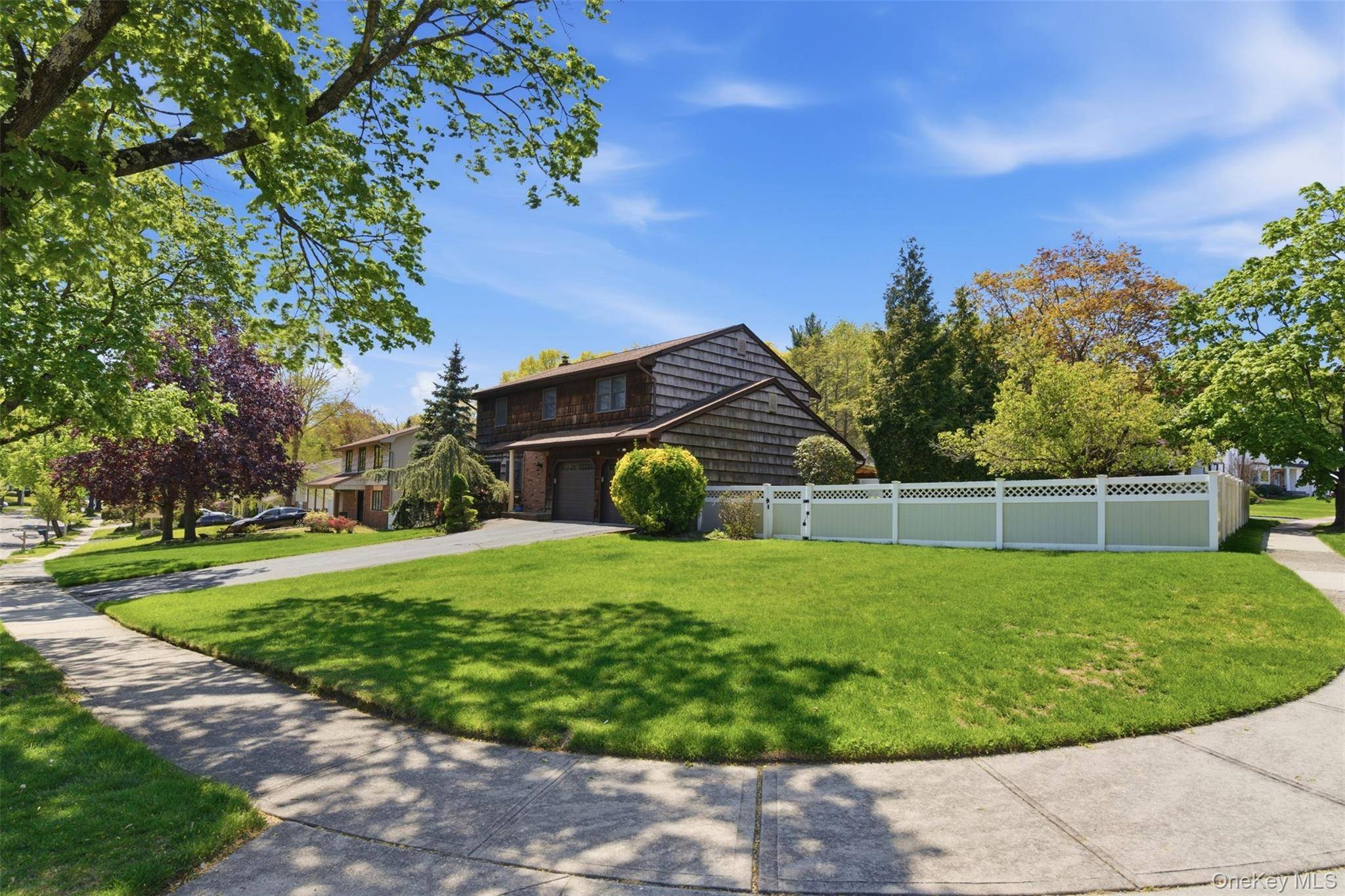 Casa de 4 Dormitorios en Venta en Smithtown - Nueva York - EE. UU. - 3