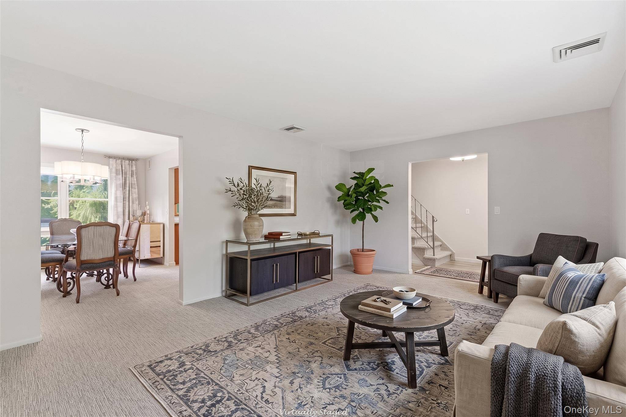 Casa de 4 Dormitorios en Venta en Smithtown - Nueva York - EE. UU. - 4