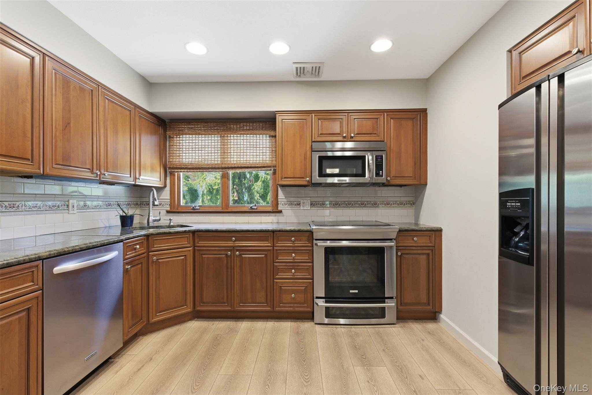 Casa de 4 Dormitorios en Venta en Smithtown - Nueva York - EE. UU. - 8