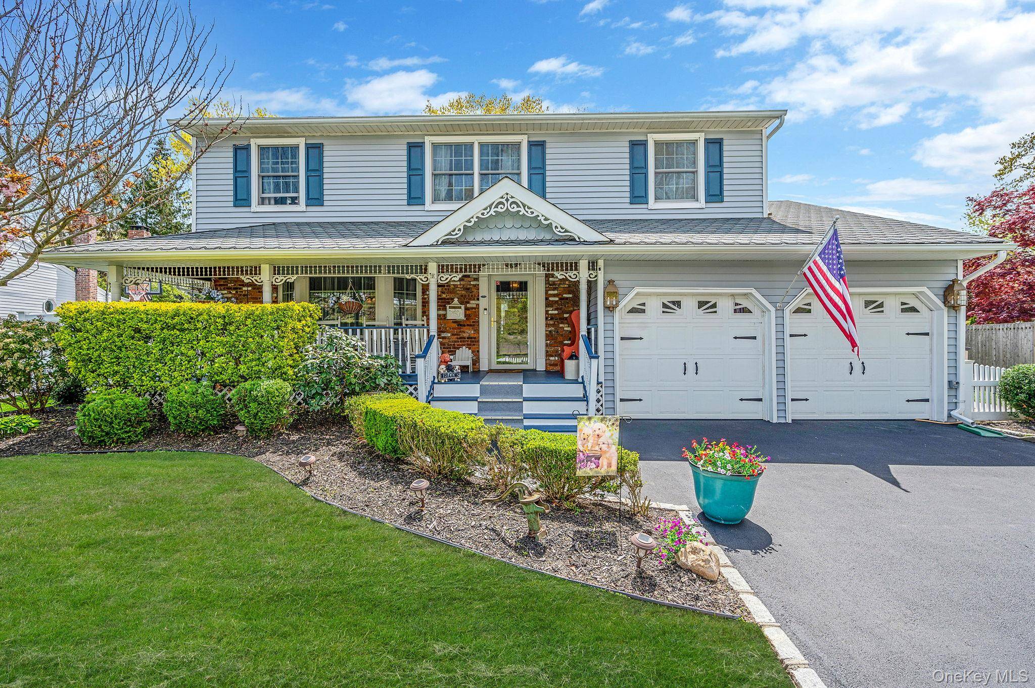 Casa com 4 Quartos à Venda em Smithtown - Nova Iorque - EUA - 2