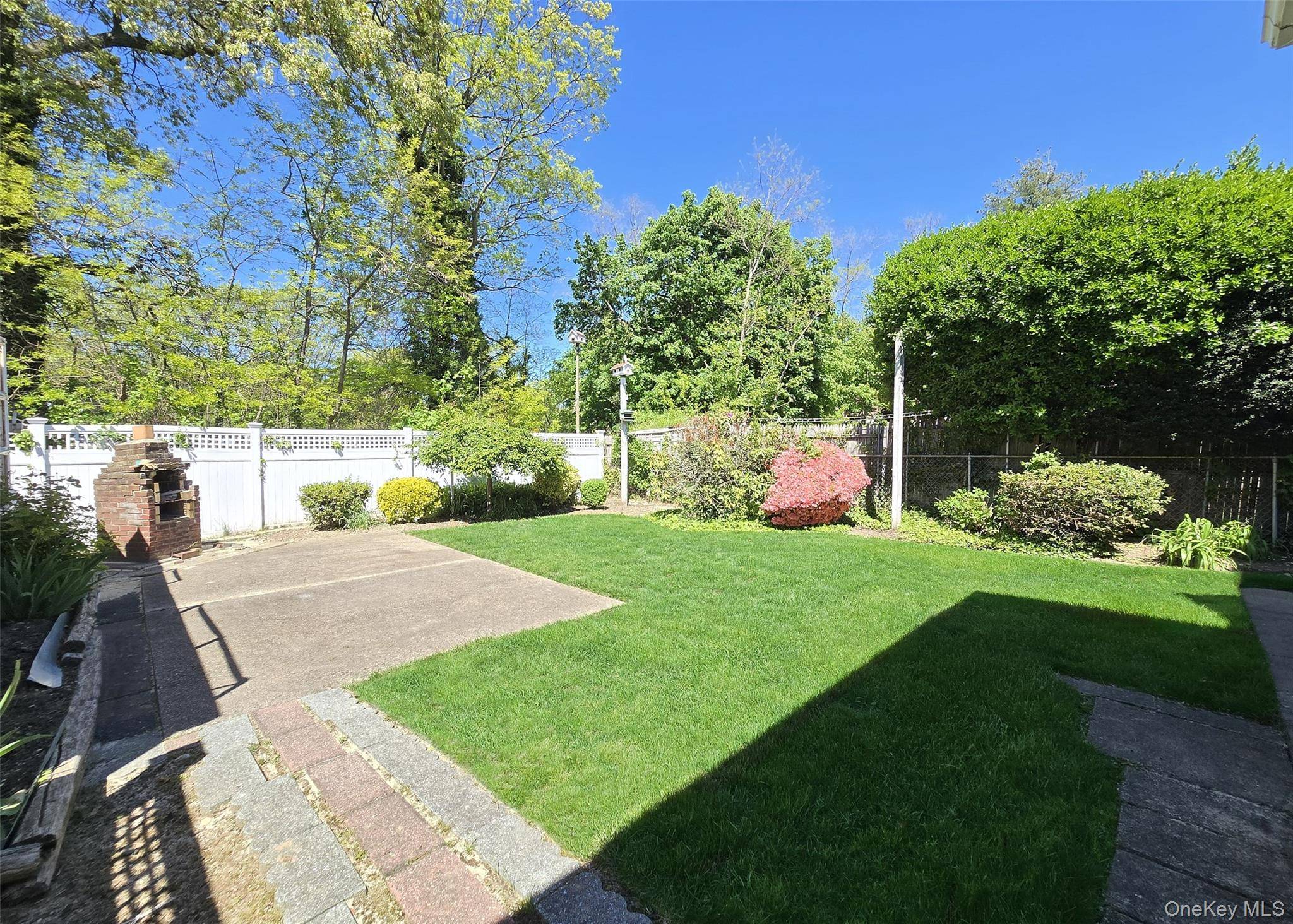 4 Bedroom Home for Sale in South Hempstead - New York - USA - 3