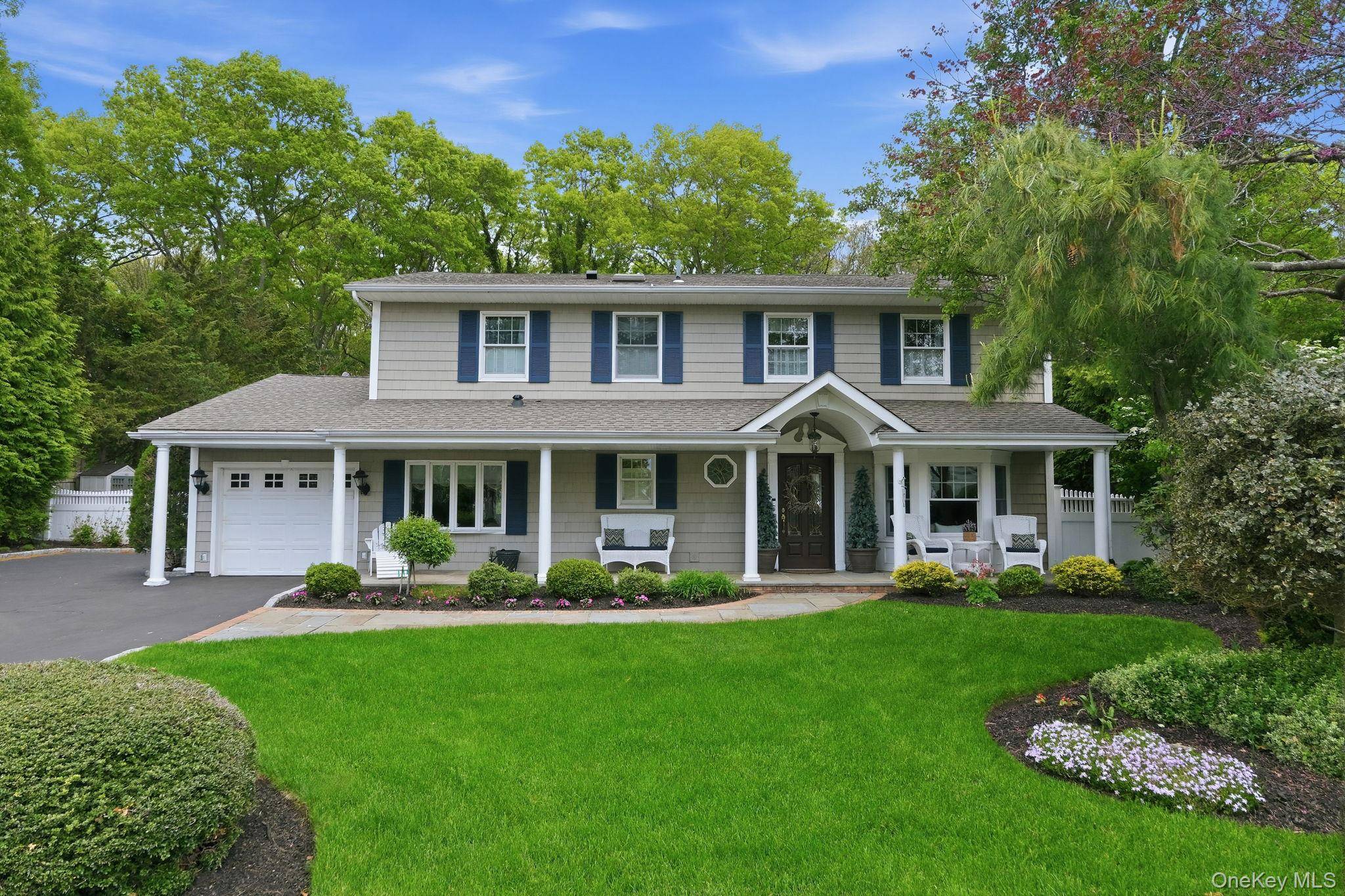 Casa com 4 Quartos à Venda em South Setauket - Nova Iorque - EUA - 1