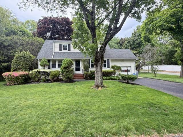 Casa de 4 Dormitorios en Venta en Spring Valley - Nueva York - EE. UU. - 2