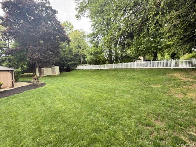 Casa de 4 Dormitorios en Venta en Spring Valley - Nueva York - EE. UU. - 4