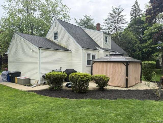 Casa de 4 Dormitorios en Venta en Spring Valley - Nueva York - EE. UU. - 5