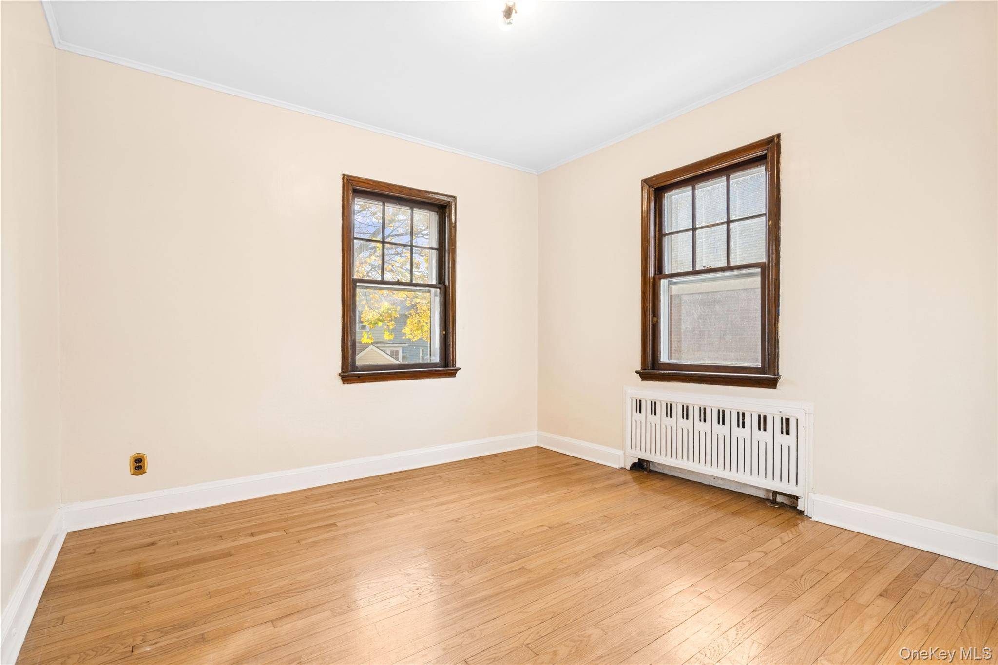 Casa de 4 Dormitorios en Venta en Staten Island - Nueva York - EE. UU. - 3