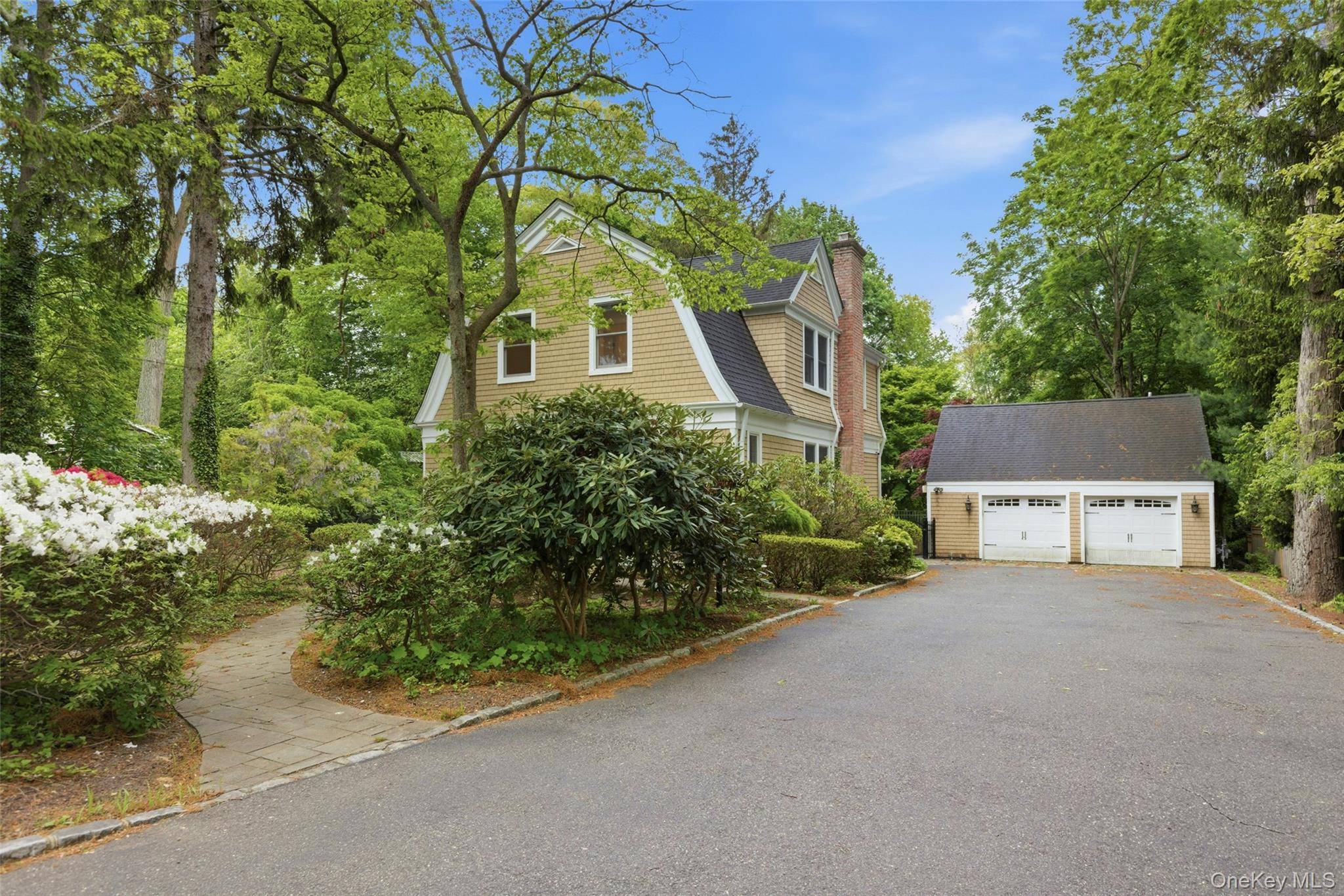 Casa de 4 Dormitorios en Venta en Stony Brook - Nueva York - EE. UU. - 3