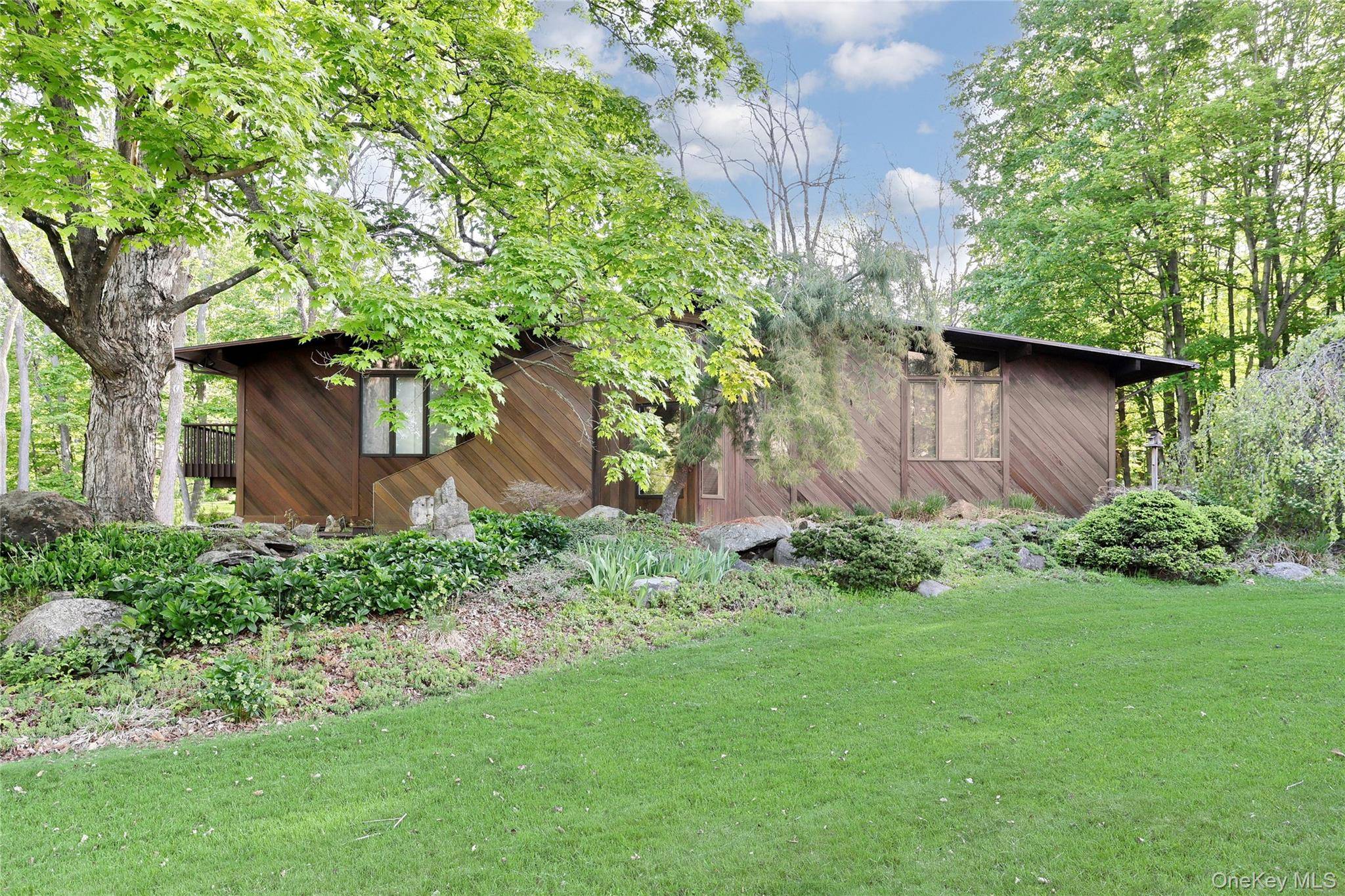 Casa de 4 Dormitorios en Venta en Suffern - Nueva York - EE. UU. - 2