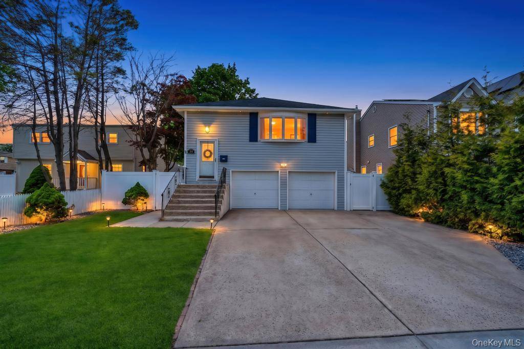 Casa com 4 Quartos à Venda em Syosset - Nova Iorque - EUA - 1