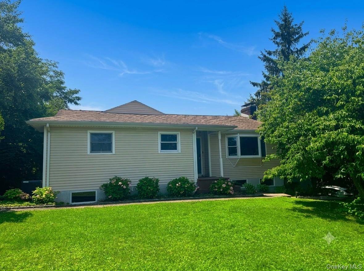 4 Bedroom Home for Sale in Thornwood - New York - USA - 1
