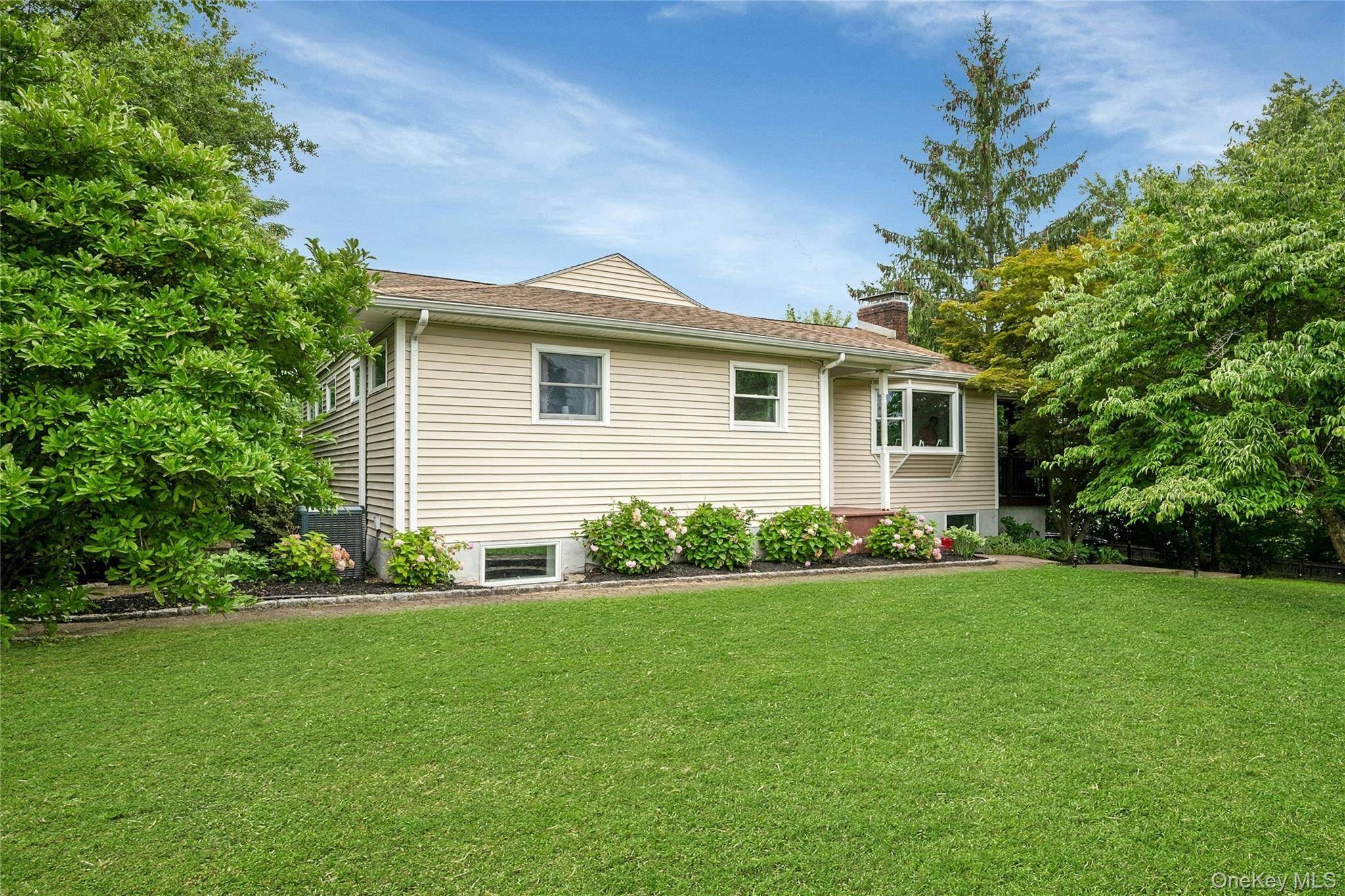 4 Bedroom Home for Sale in Thornwood - New York - USA - 4