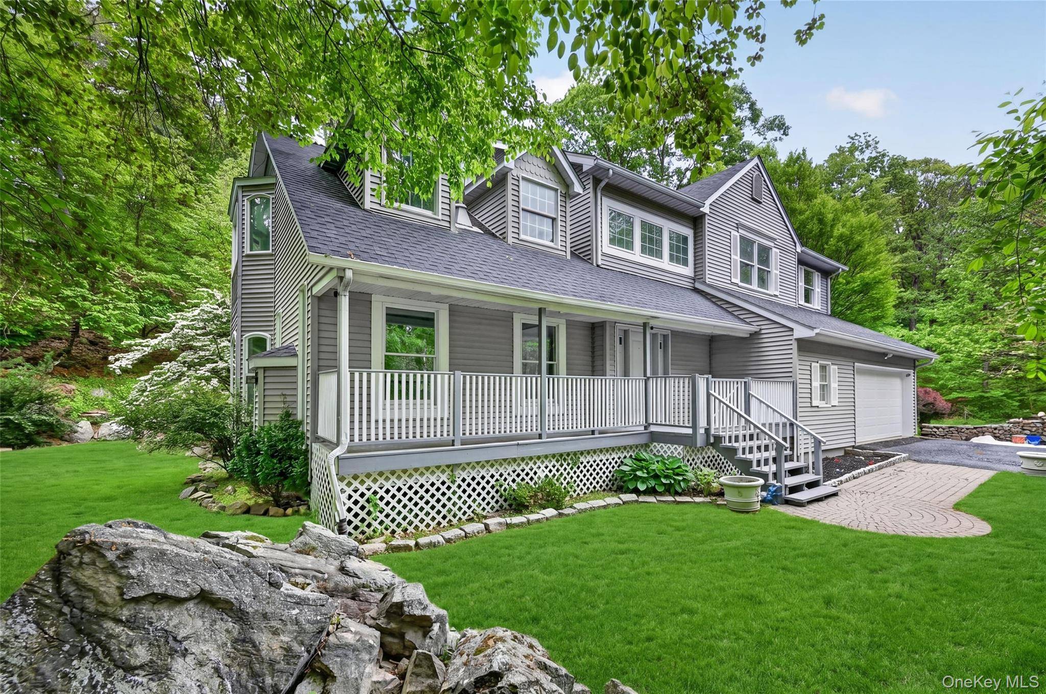 4 Bedroom Home for Sale in Tomkins Cove - New York - USA - 2