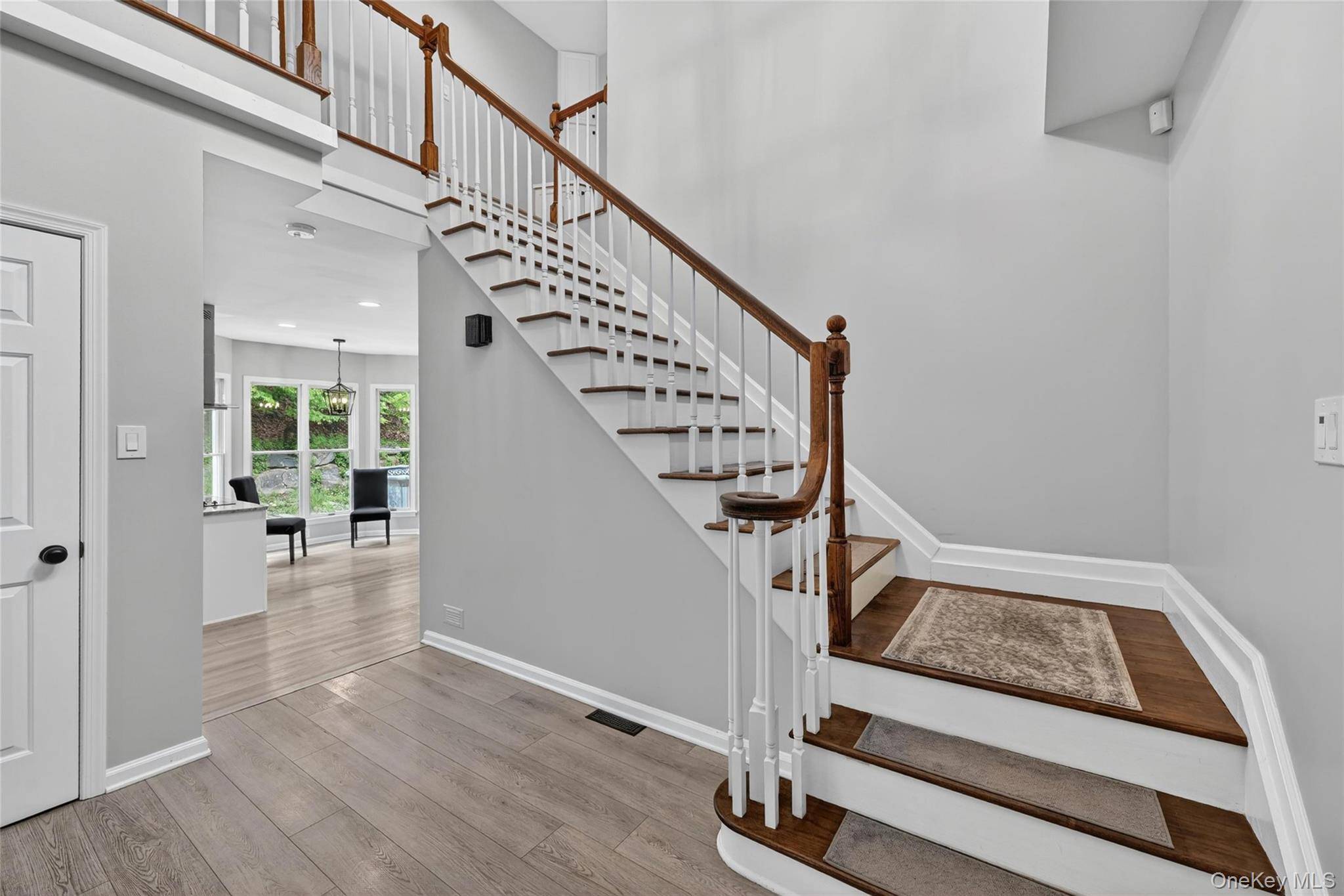 4 Bedroom Home for Sale in Tomkins Cove - New York - USA - 5